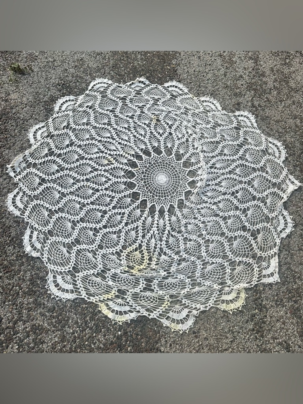 Vtg Crochet Lace Tablecloth  Ivory Round 65” Yellow Spots